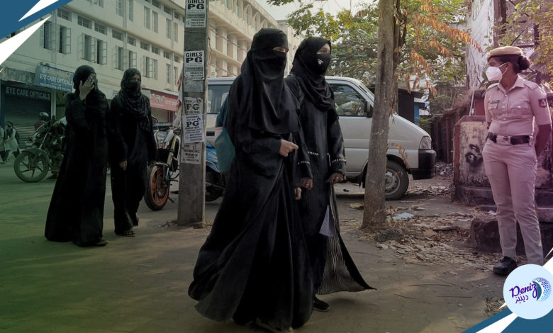 ولاية كارناتاكا الهندية تحظر الحجاب