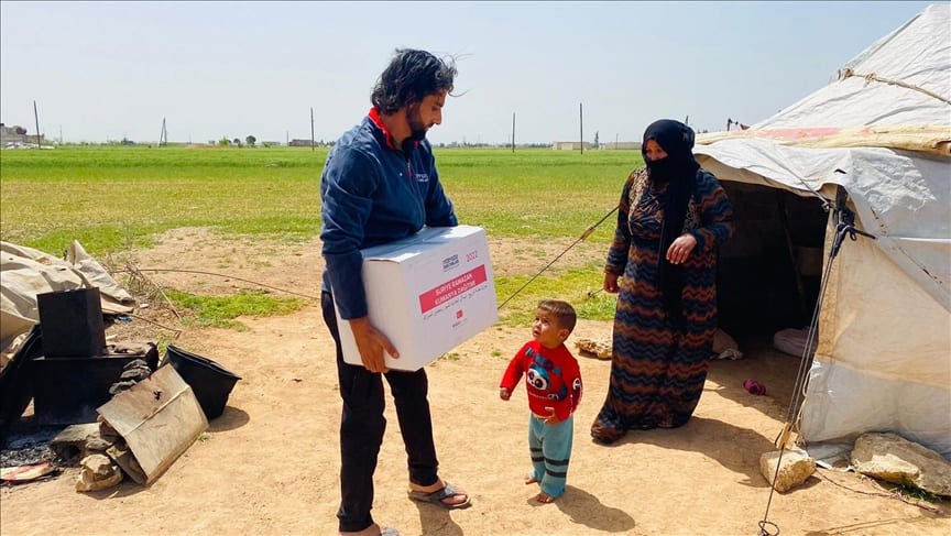 "أطباء حول العالم" التركية تقدم مساعدات في سوريا