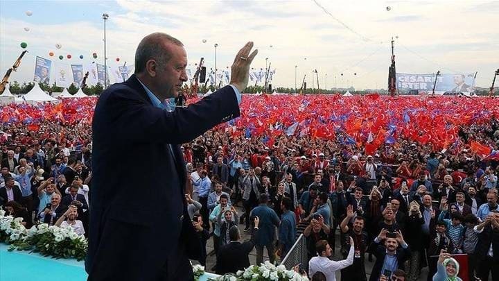 أردوغان يعلن ترشحه في الانتخابات الرئاسية 2023 المزمع إجراؤها في تركيا أردوغان يعلن ترشحه في الانتخابات الرئاسية 2023 المزمع إجراؤها في تركيا