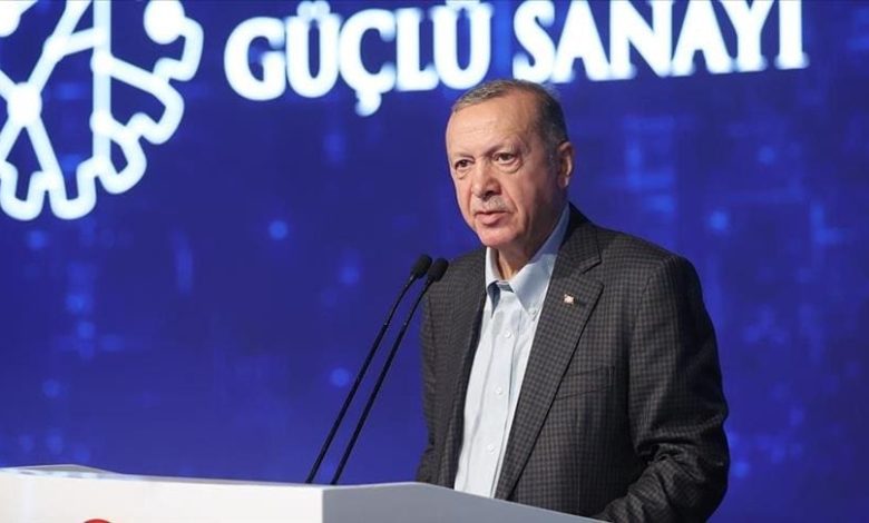 أردوغان: قوى عظمى تريد الاستثمار مع تركيا في مجال المسيرات