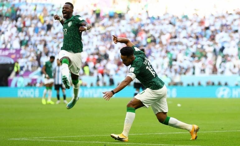 السعودية تحقق أولى المفاجآت في مونديال 2022 ، وتحرم الأرجنتين من معادلة تاريخية للنجاح