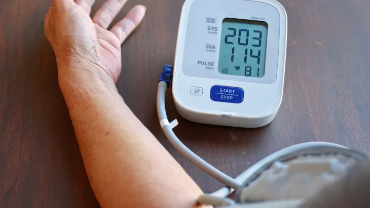 كيفية شراء جهاز قياس ضغط الدم؟